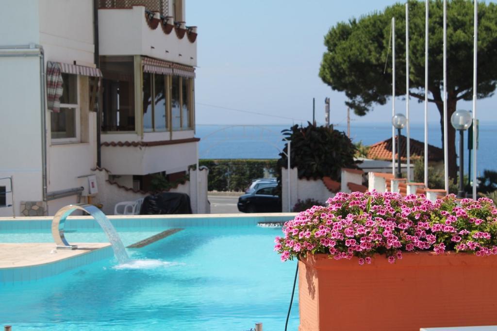 Hotel Ariston Montecarlo Sanremo Ngoại thất bức ảnh